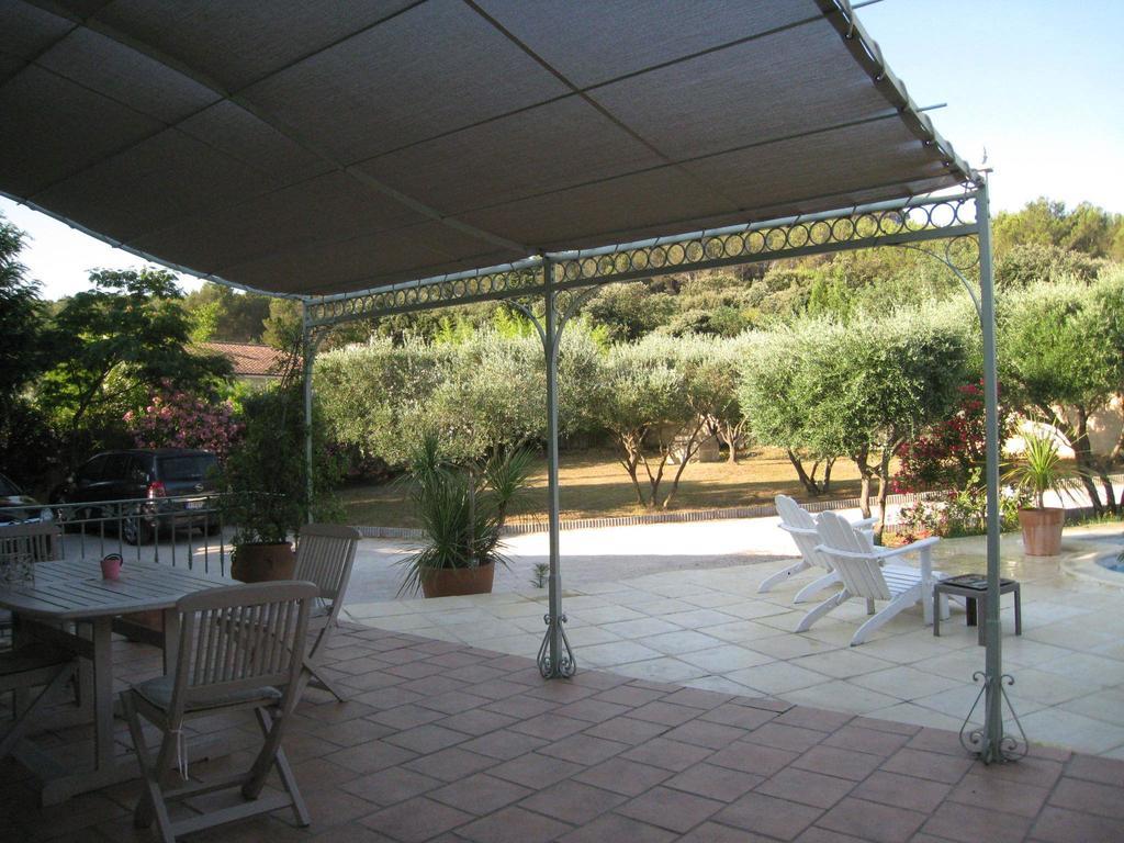 Le Clos Olives Comps  Room photo