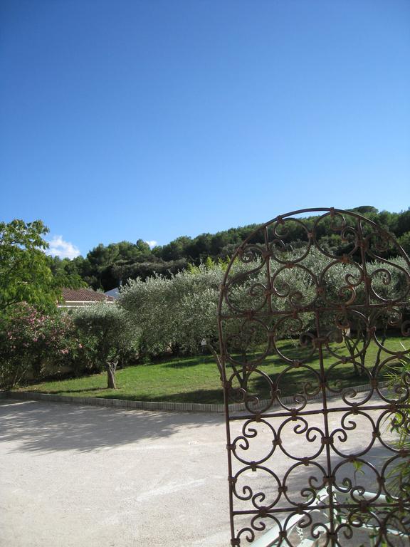 Le Clos Olives Comps  Exterior photo
